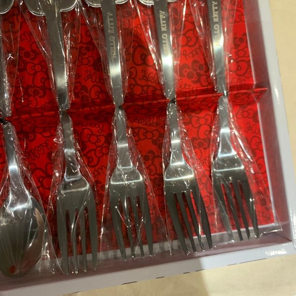 Hello Kitty 8PC Cutlery Set 2015 - Picture 9 of 11